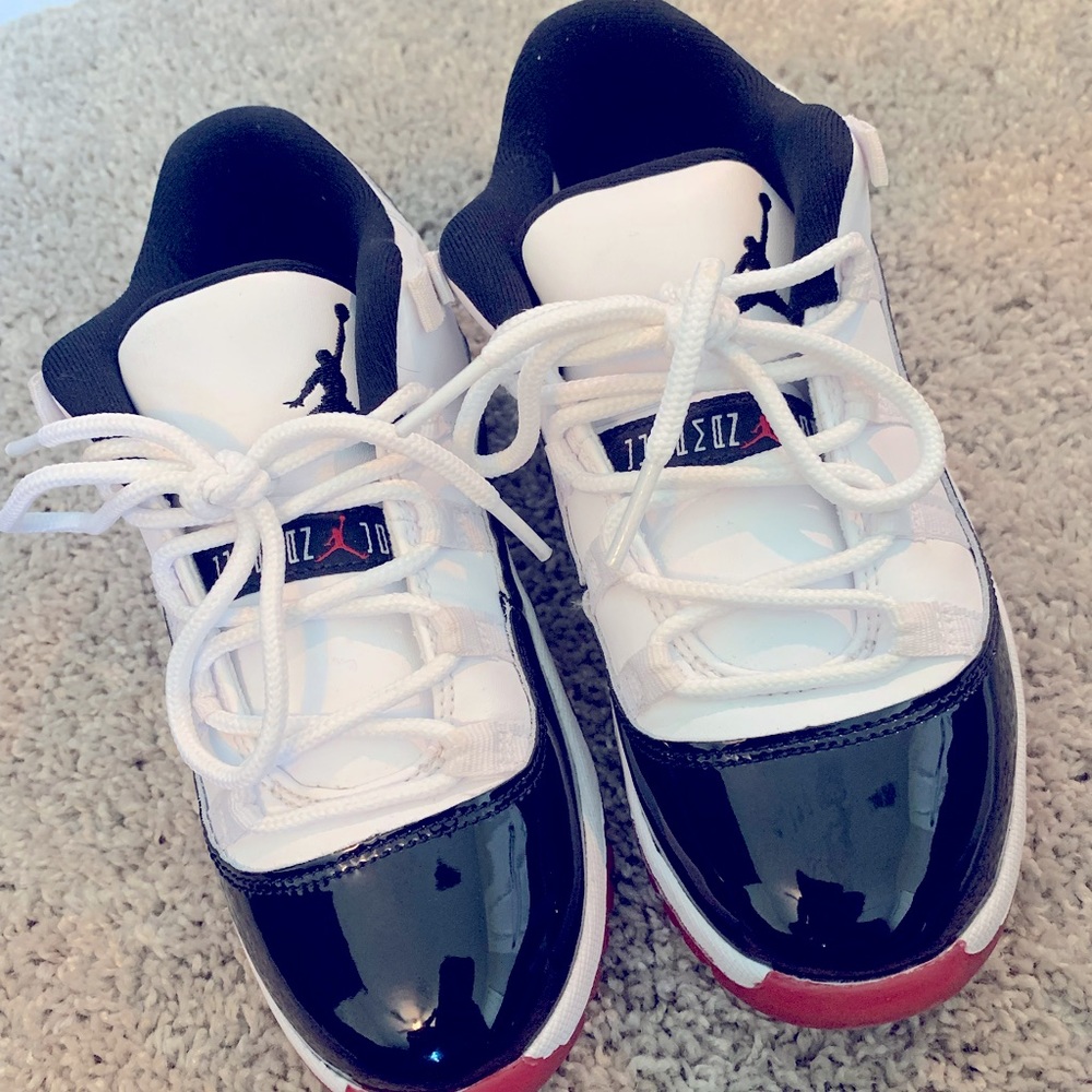 Kids Jordan 11 Retro Low Concord Bred Size 1Y